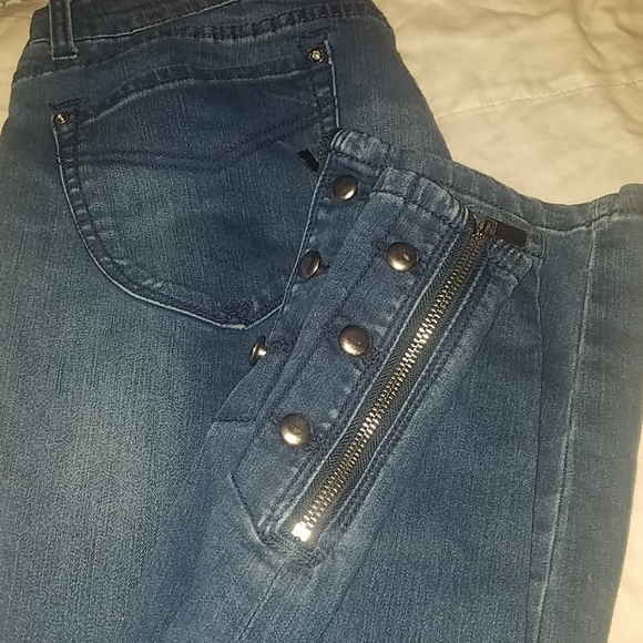 Cache jeans - Picture 2 of 3